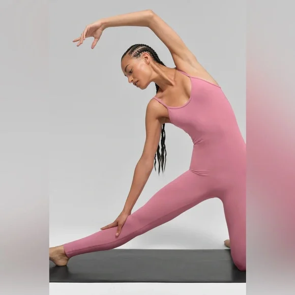 ALO YOGA | ✨NEW✨ Airbrush One And Done Onesie in Pink Wild Rose - Picture 2 of 6